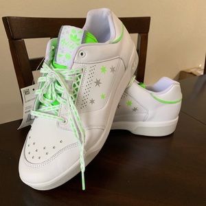 ⭐️Adidas Slamcourt White Sneakers⭐️